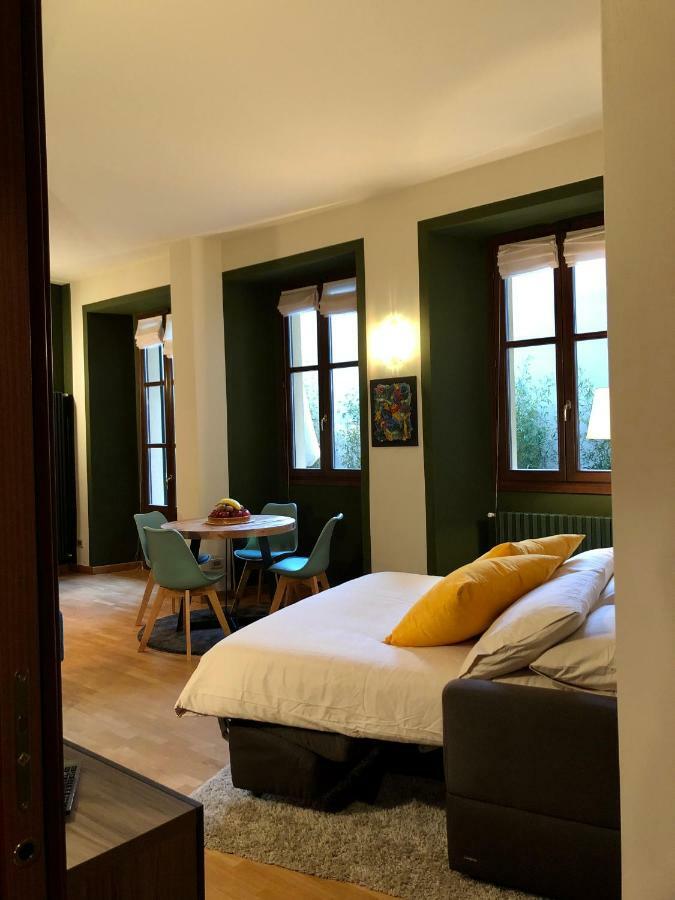 La Via Degli Artisti Apartman Arona Kültér fotó