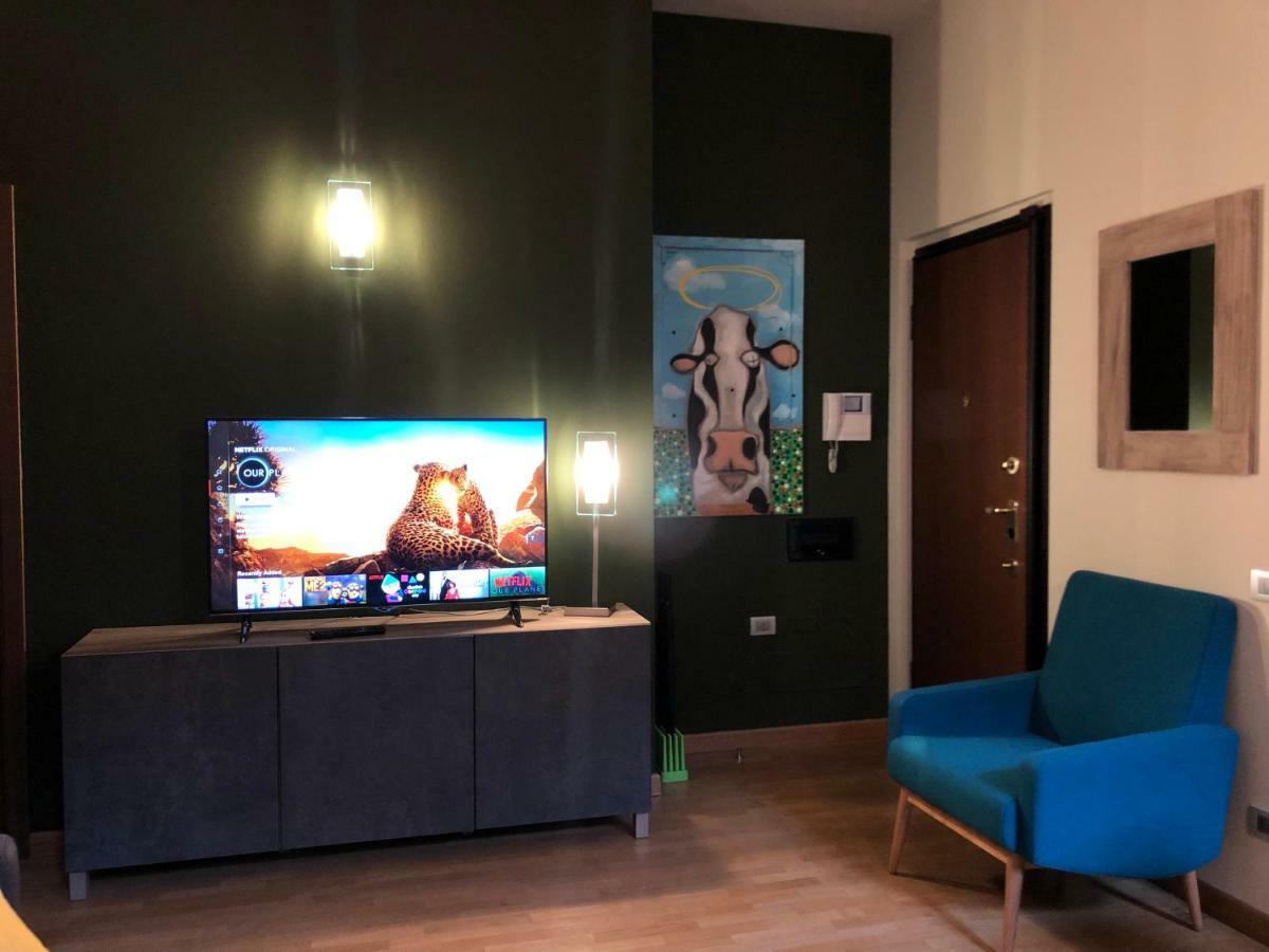 La Via Degli Artisti Apartman Arona Kültér fotó
