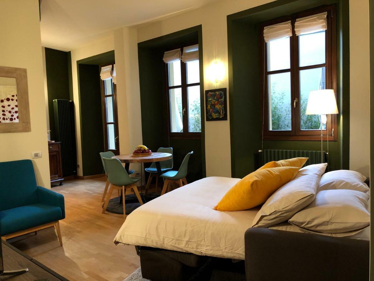 La Via Degli Artisti Apartman Arona Kültér fotó