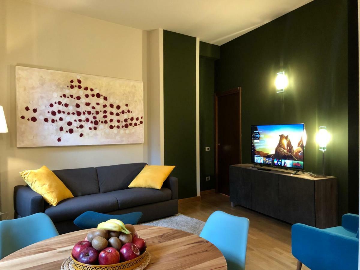 La Via Degli Artisti Apartman Arona Kültér fotó