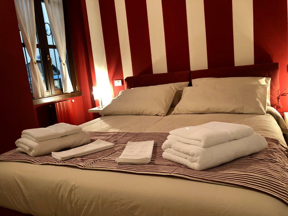 La Via Degli Artisti Apartman Arona Kültér fotó
