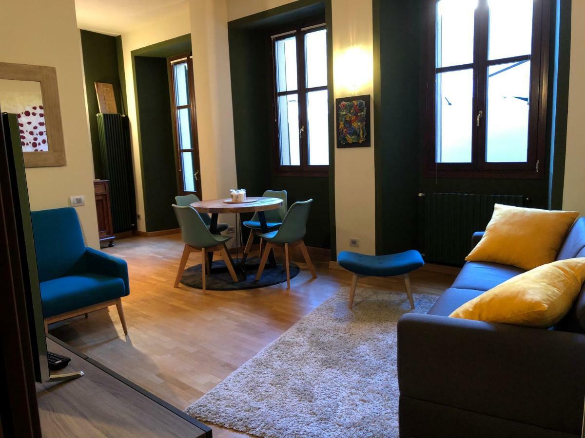 La Via Degli Artisti Apartman Arona Kültér fotó