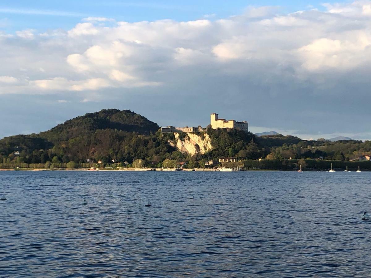 La Via Degli Artisti Apartman Arona Kültér fotó