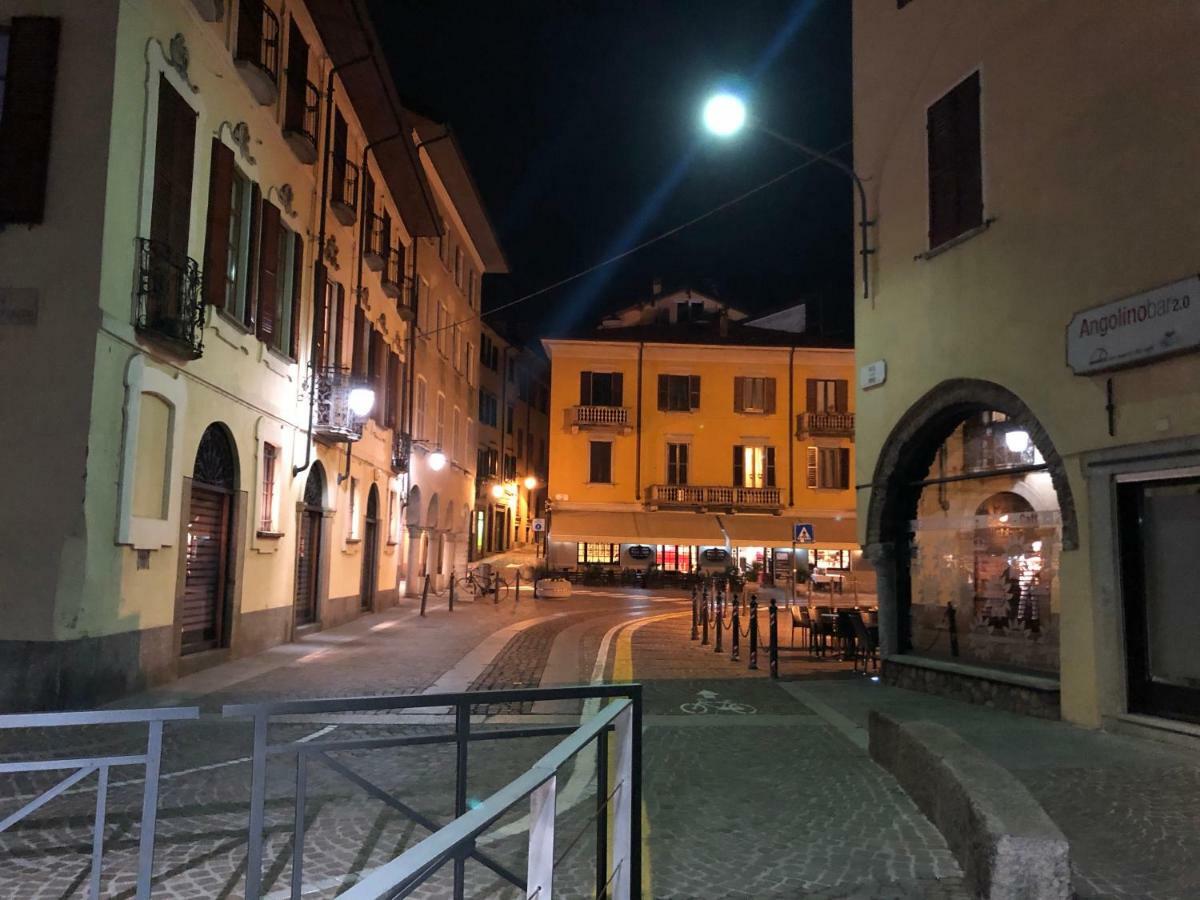 La Via Degli Artisti Apartman Arona Kültér fotó