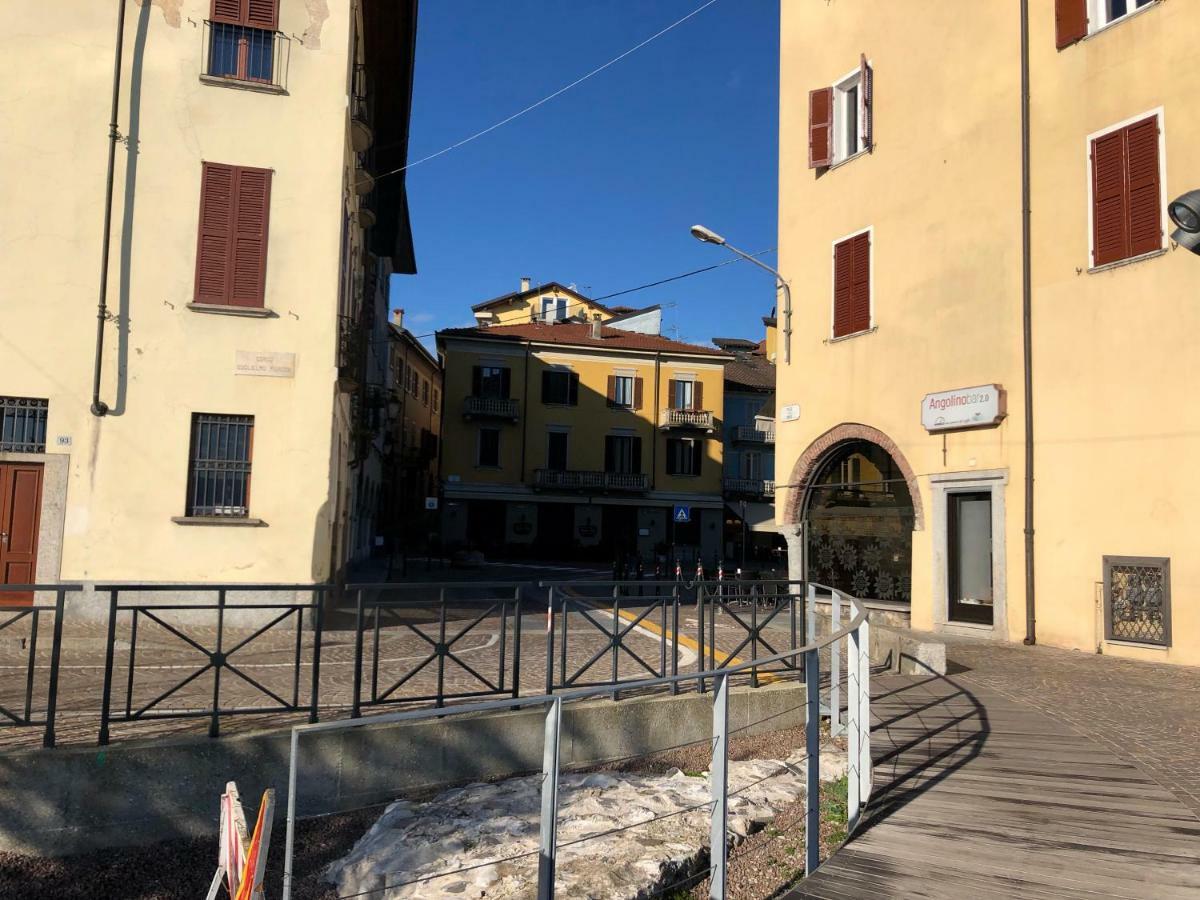 La Via Degli Artisti Apartman Arona Kültér fotó