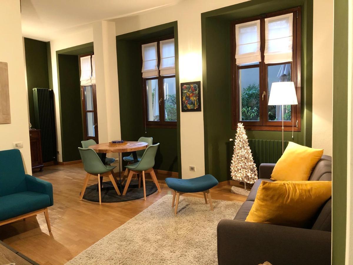 La Via Degli Artisti Apartman Arona Kültér fotó
